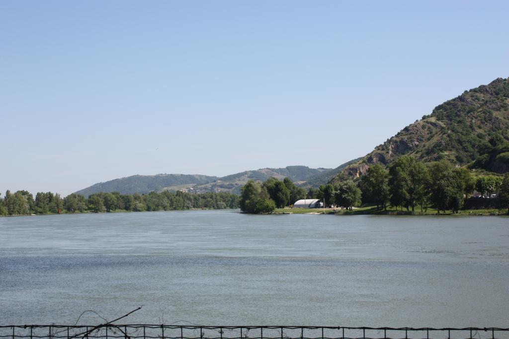 Camping Le Rhone Tournon-sur-Rhone Exterior foto